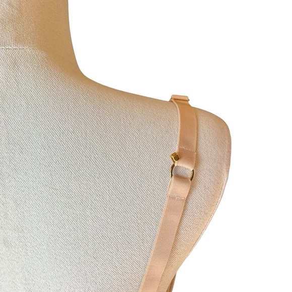 Lively -WireFree Deep V Nude Beige Plunge Adjustable Racerback Option Bra Sz 36D - Picture 6 of 9